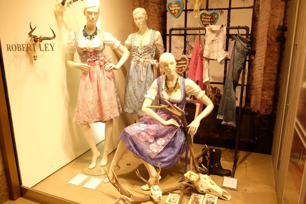 Trachtenwahnsinn bei Robert Ley Fashion night 2015 Düsseldorf