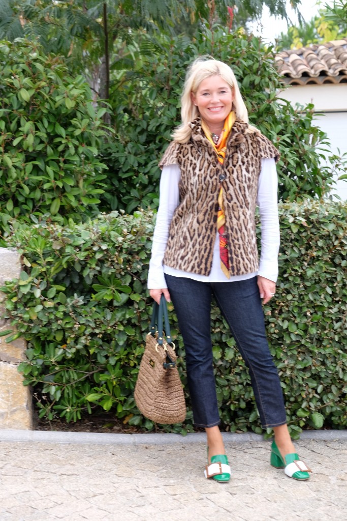 Leo Fellweste, Dsquared Jeans, Mi Miu Schuhe grün, Seidentuch, Lieblingsstil