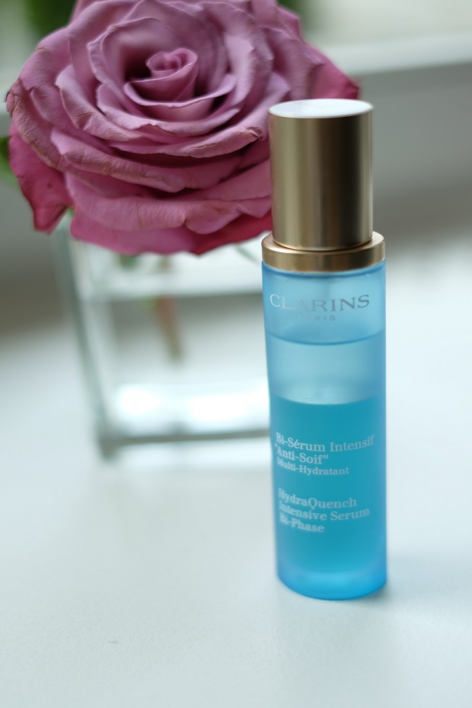 Anti Soif Clarins, Clarins Anti Soif, Bi-Serum Intensif, Feuchtigkeitsserum, Serum unter der Tagespflege, Lifesyle Blog Lieblingsstil, Blog ü 40, Frauen ü 40