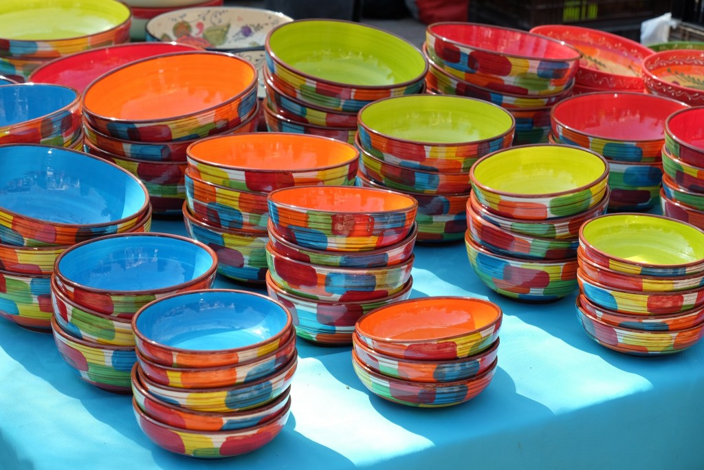 marché St. Tropez, market St. Tropez, Markt St. Tropez, Keramik Schüssel, ceramic, Lifestlye Blog Lieblingsstil
