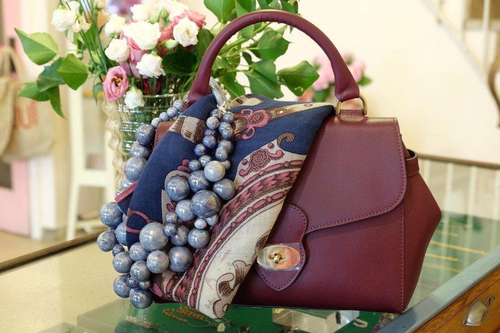 Jickie Tasche, dunkelrote Tasche, Jickie.com, Jickie Düsseldorf, Concept Store, schöne Sachen, Fashionblog, Lieblingsstil