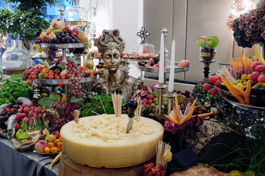 augenschmaus-buffet-kunst-buffet-kunstwerk-lifestyle-blog-patrick-treutlein-meerbusch-lieblingsstil