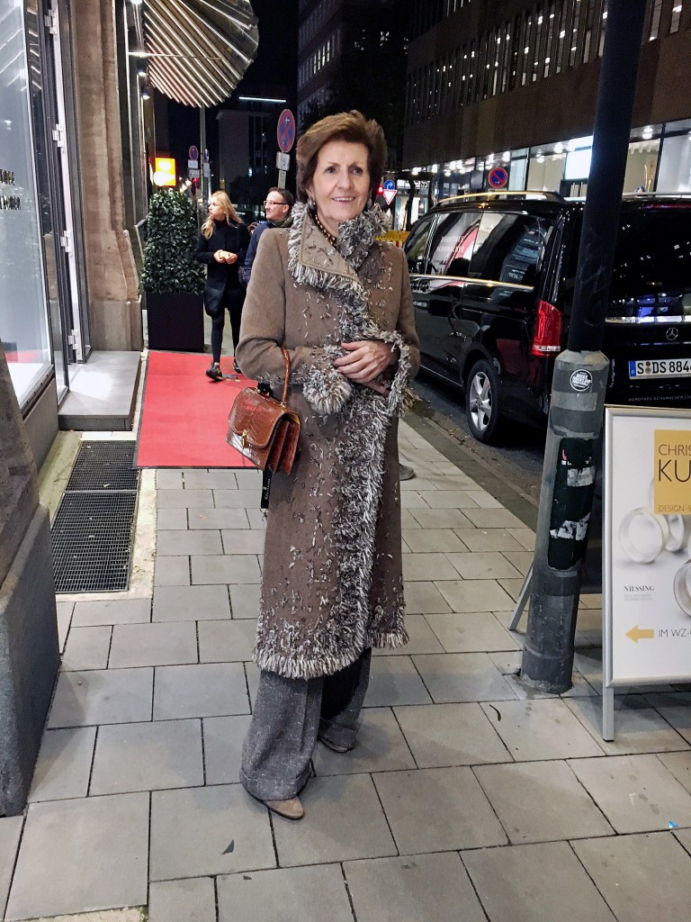 monika-gottlieb-modesammlerin-vintage-queen-oscar-de-la-renta-vintage-mantel-2012-vintage-luxus-vintage-exklusiv-lieblingsstil-com2