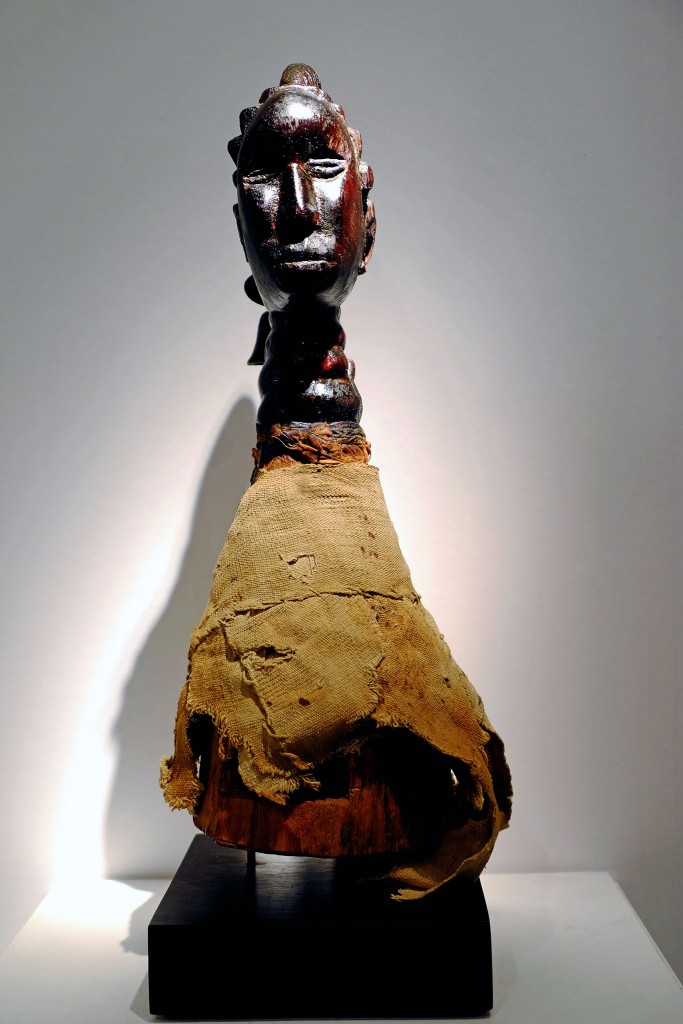 guinea-bueste-schutzfigur-stamm-kissi-gregory-chesne-cologne-fine-art-lieblingsstilcom