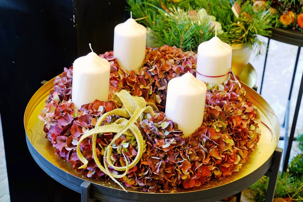 edler-adventskranz-schlichter-adventskranz-schlichte-adventskraenze-schlichte-adventsgestecke-schlichte-weihnachtsdekoration-lieblingsstil2