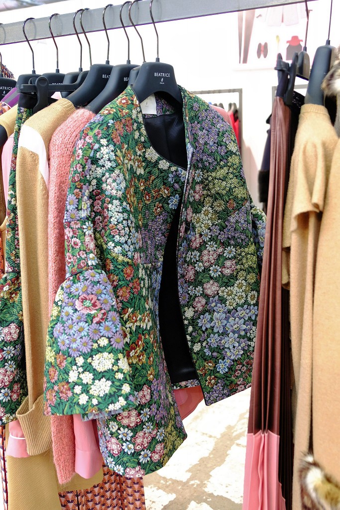 Beatrice Italia, Flower jacket, Blumen Jacki Style, Fashion Trends Berlin, Fashion Week Trends 2018, Trends Winter 2018, Trends Fashion Fairs 2018, Lieblingsstil.com 1,DSCF3786