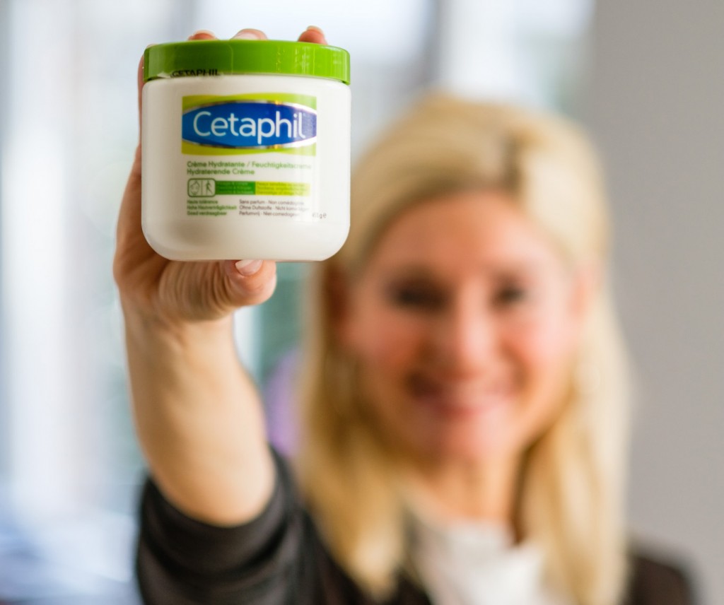Cetaphil,-Creme-gegen-trockene-Körperhaut,-Galderma-Laboratorium-GmbH,-Fashionblog-Lieblingsstil,-Lieblingsstil