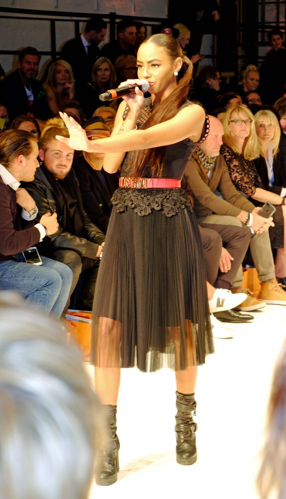 Debby-Schippers,-Breuninger-Fashion-Show,-Lieblingsstil.com,-DSCF4202