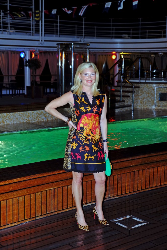 silvesterkleid-happy-new-year-frohes-neues-jahr-modeblog-mode-blog-lieblingsstil-comdscf2736