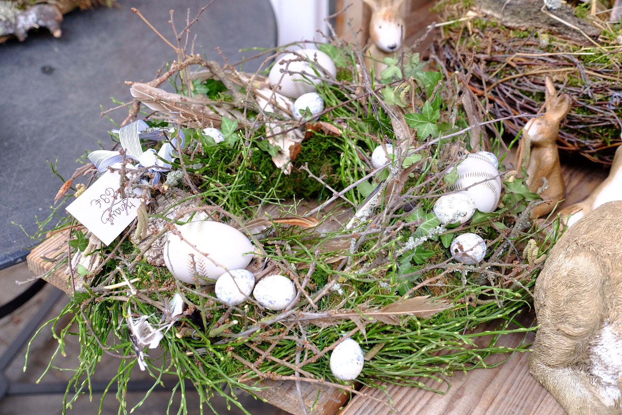 Osterdekoration, Osternest Dekoration, tolle Osternestdekoration, schöne Osternestdekoration, phanatasievolle Osternestdekoration, Blumen Bergine, Lifestyleblog Lieblingsstil, Lieblingsstil.com, DSCF1332