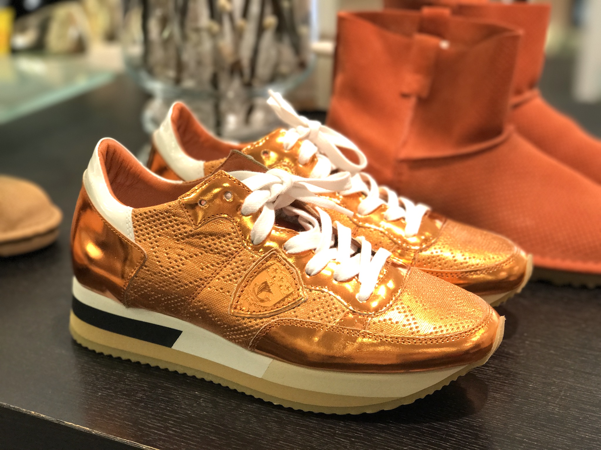Philippe Model sneakers orange metallic, Modeszenariosoelden, Mode Szenario Sölden, Szenario Sölden, Fashion-Blog, Lieblingsstil.com, JPG