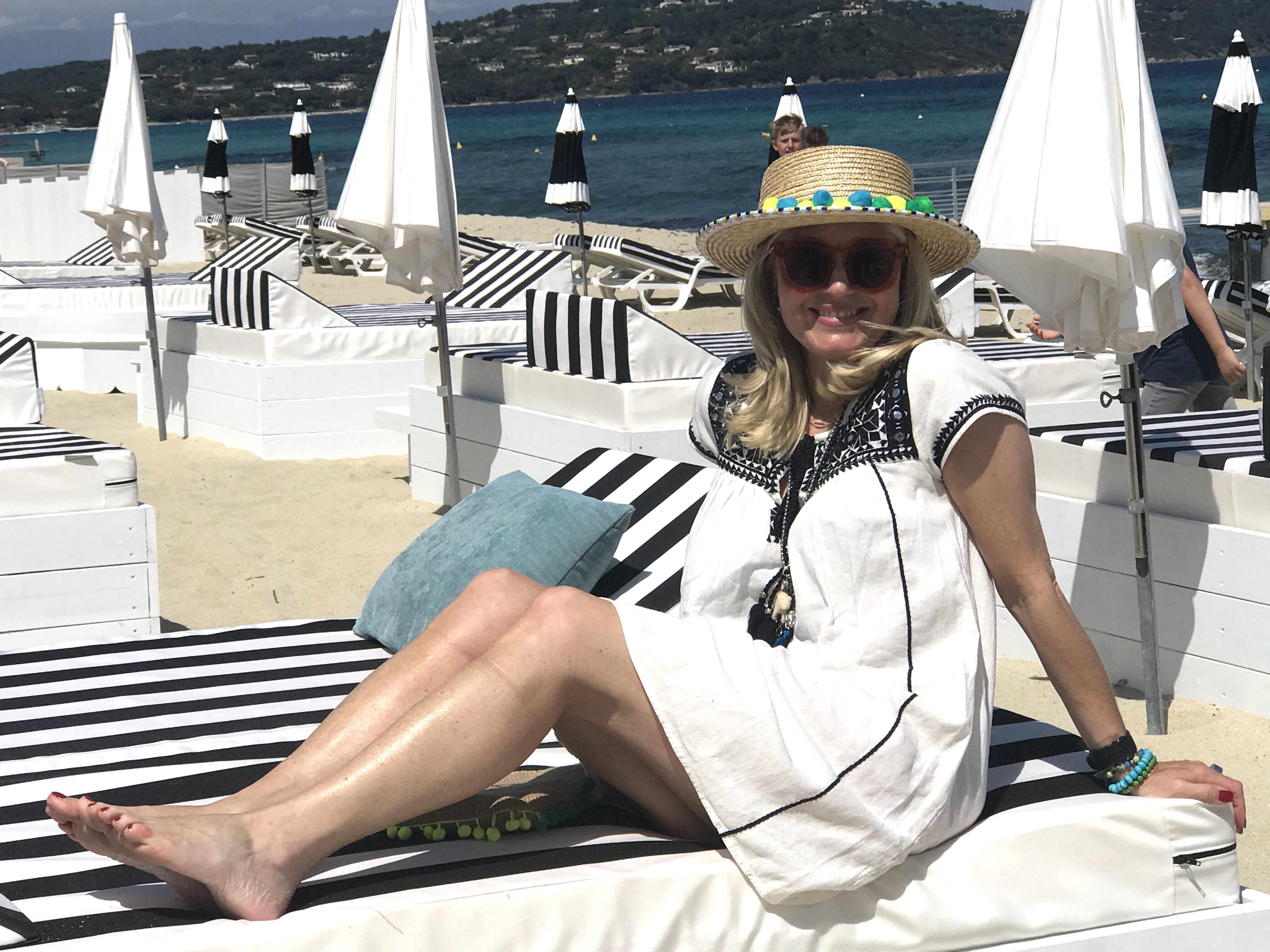 Sonnenhut Trend, Strohut Trends, Huttrends, Boater Loevenich, bunter Hut mit Bömmeln, Star Mela Tunika, Fashion-Blog, Lieblingsstil.,