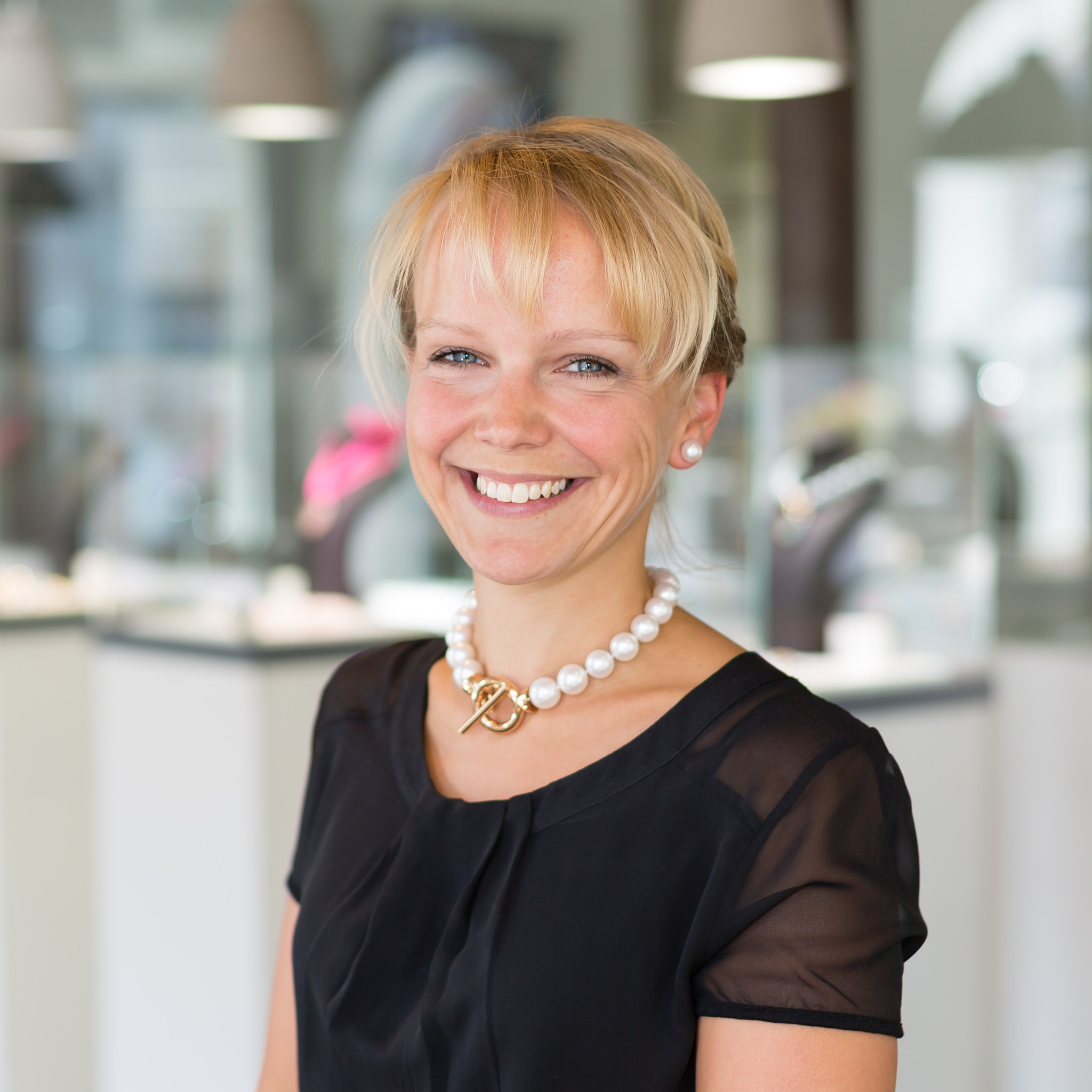 Nina Kewitz, Brigitte Bostel, Brauksiepe Goldschmiedemanufaktur,