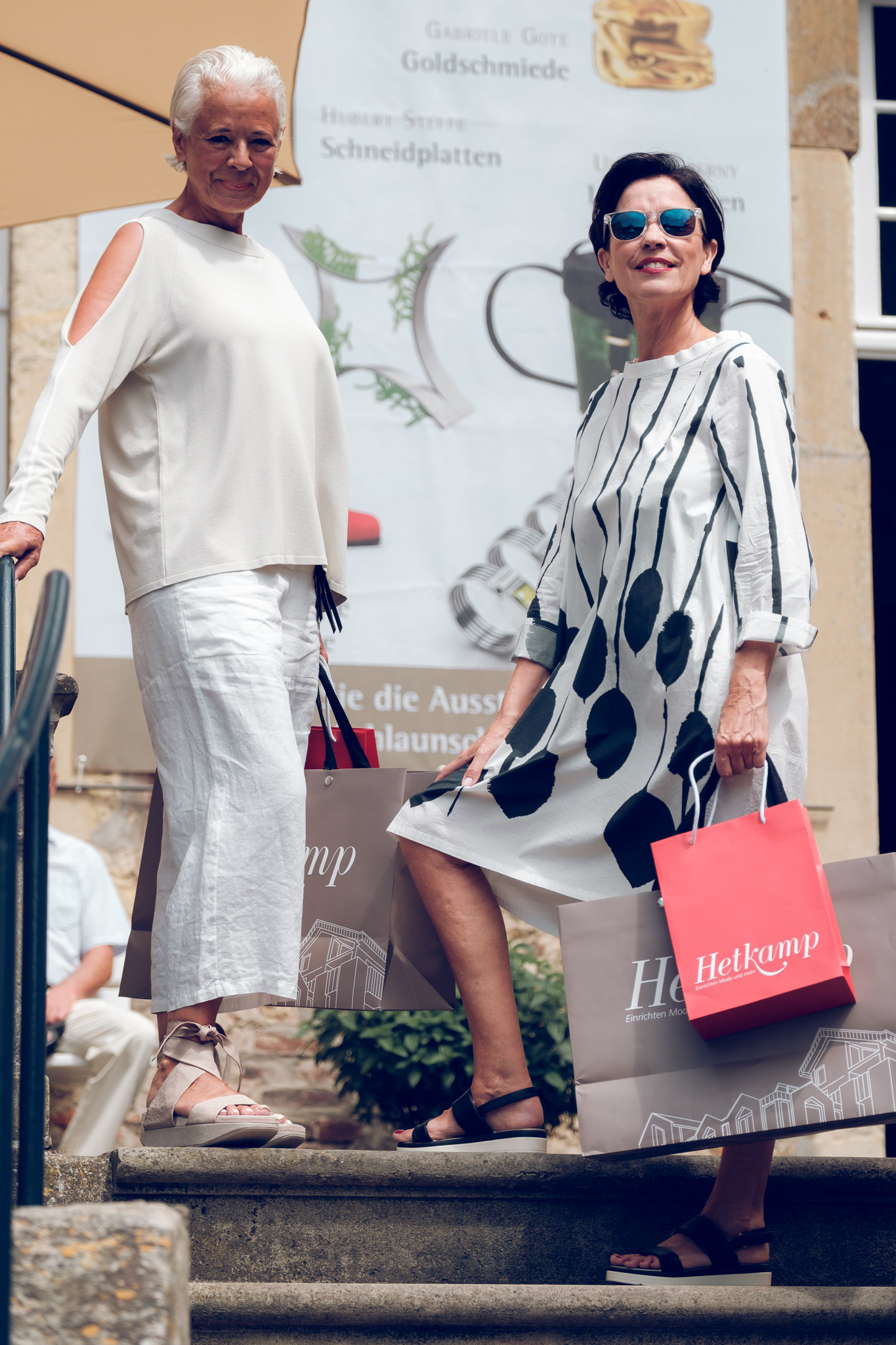 Pia Hendriks in Annette Götz, Lisa Schauf in Annette Görtz, Hetkamp Schloss Lembeck, Lifestyle-Blog, Lieblingsstil.com,