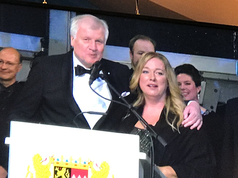 Horst Seehofer und Katharina Wagner, Premiere Bayreuther Festspiele, Premiere Wagner Festspiele, Lifestyle-Blog, Lieblingsstil.com,