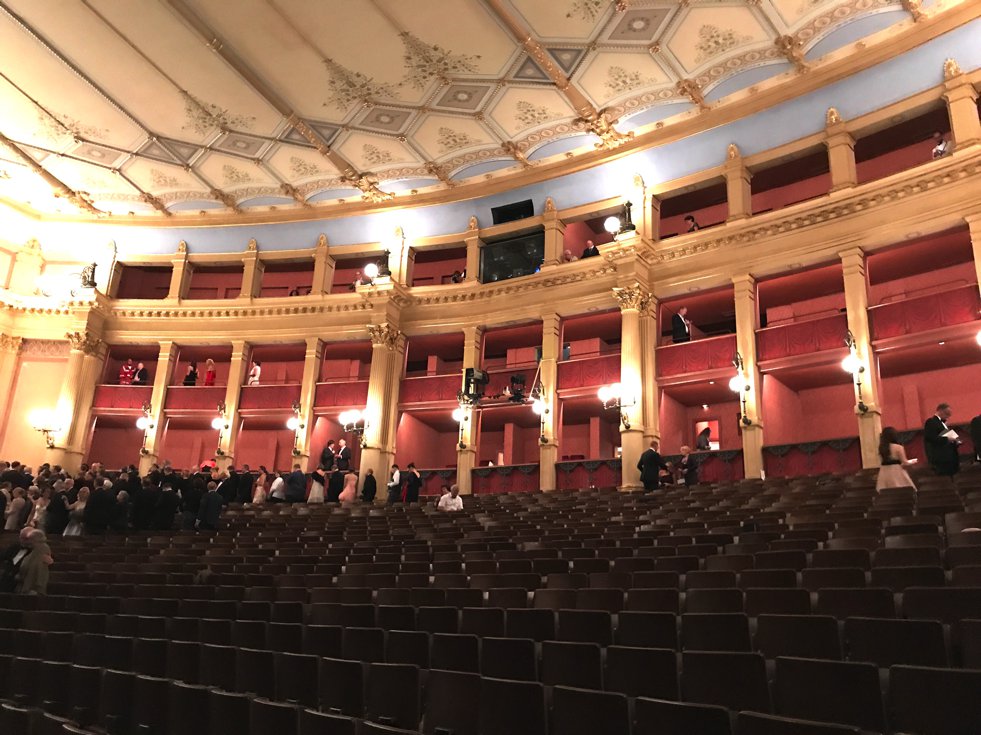 Wagner Festspielhaus Saal, Bayreuther Festspielhaus Saal, Lifestyle-Blog, Lieblingsstil.com