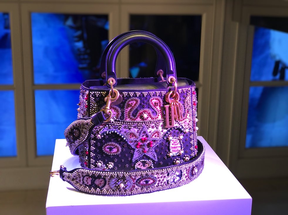 Lady Dior Heart Pearls Embroided, Embroided Dior bag, Dior Düsseldorf, Fashion-Blog, Lieblingsstil.com,