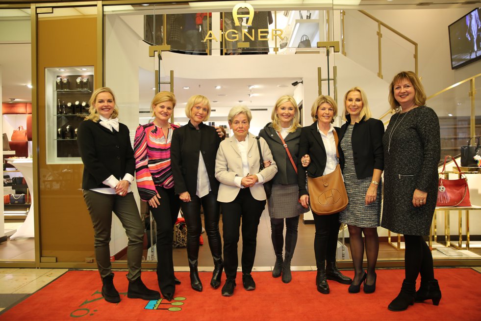Mendener Mädels, Aigner-Event, Claudua Holt-Ferneck, Andrea widmann, Ingrid Gantenbrink, Monika Schlünder, Petra Dieners, Beatrix Hammerschmidt, Marlene Neuhaus, Frau Sydow,