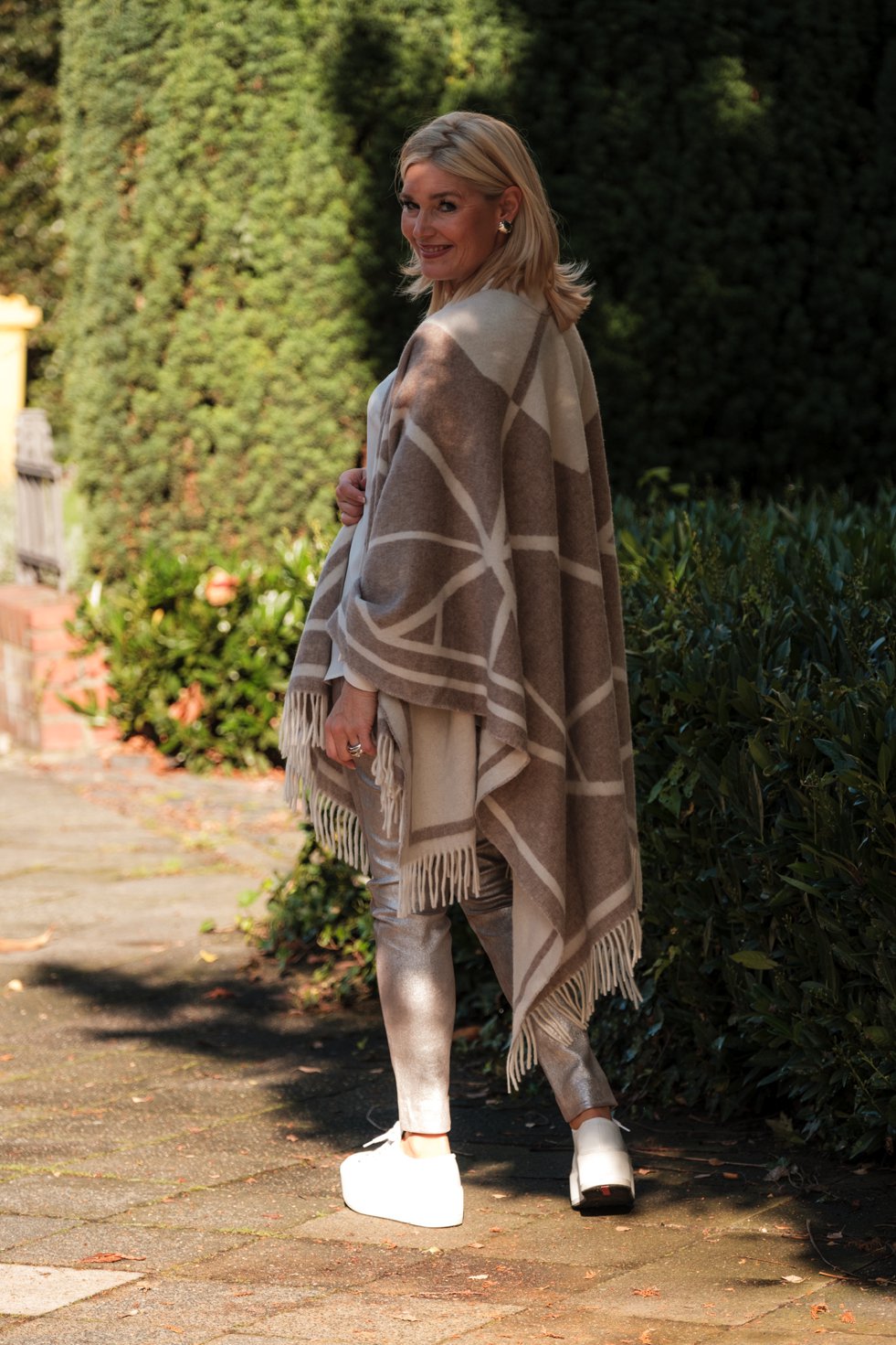 Ponchodecke Laurel, Capedecke Laurel, Petra Dieners, Fashion-Blog, Lieblingsstil.com,